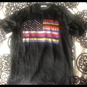 GIVENCHY America t-shirt size medium-large